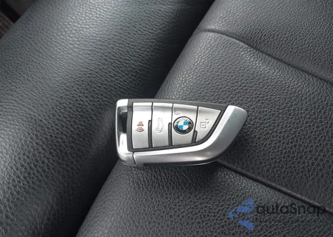 2015 BMW X5 xDrive35I z USA, uszkodzony, nr VIN 5UXKR0C52F0P13009